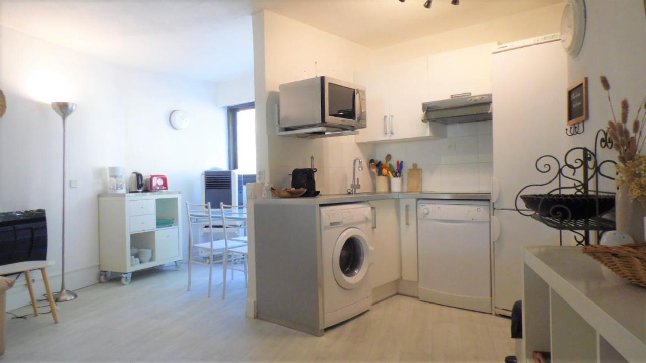 Cannes Plage 2Mn/45M2/Vue Mer/Inernet/Clim/Parking Prive Luaran gambar