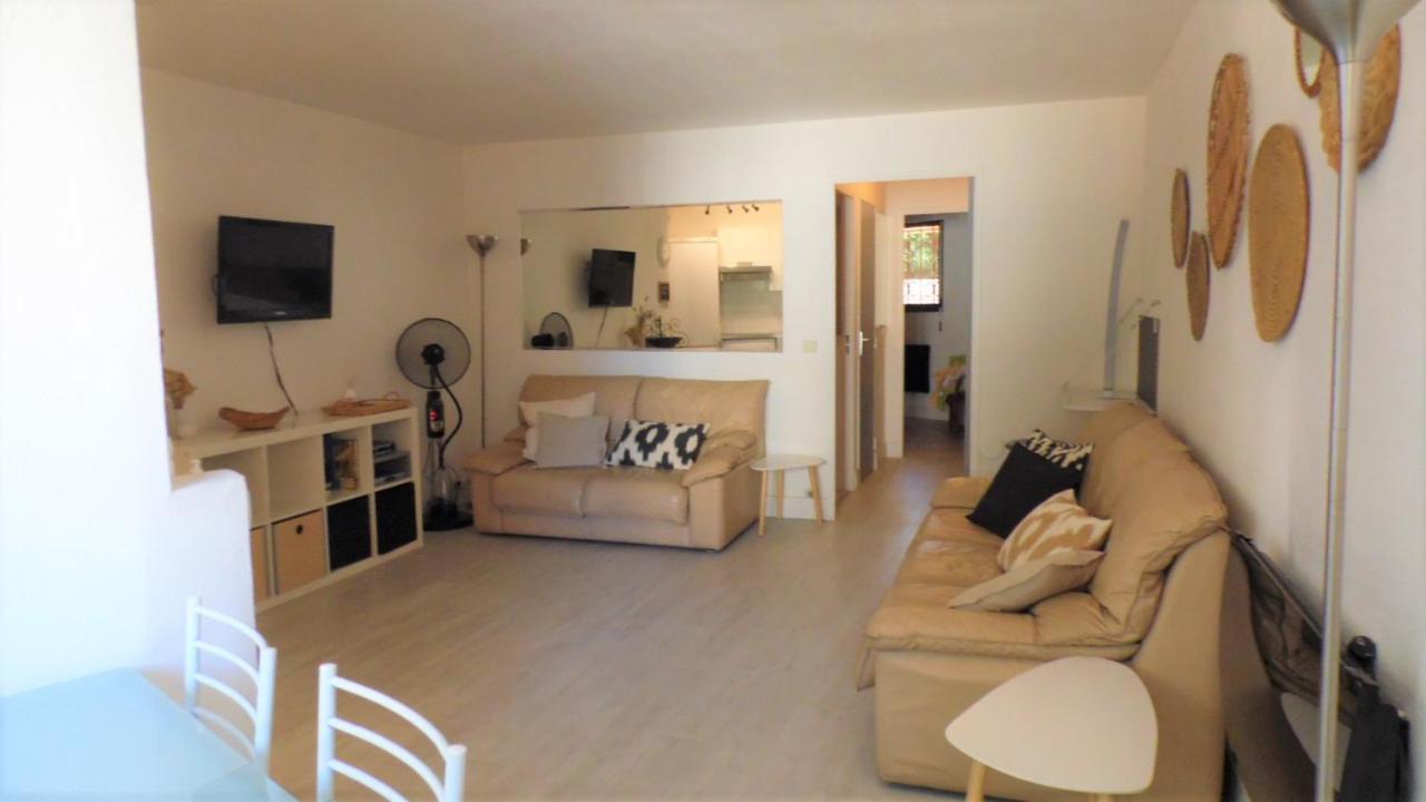 Cannes Plage 2Mn/45M2/Vue Mer/Inernet/Clim/Parking Prive Luaran gambar