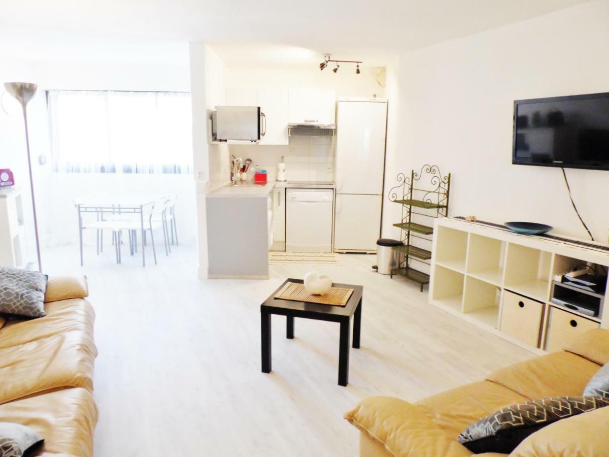 Cannes Plage 2Mn/45M2/Vue Mer/Inernet/Clim/Parking Prive Luaran gambar