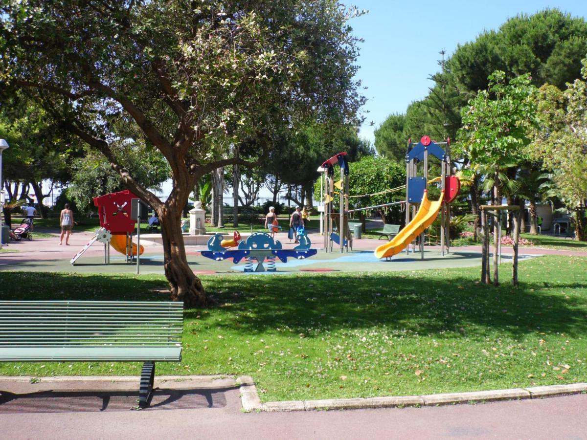 Cannes Plage 2Mn/45M2/Vue Mer/Inernet/Clim/Parking Prive Luaran gambar